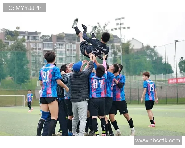 八月足球赛事精彩回顾与分析各大联赛和国际比赛的亮点与看点